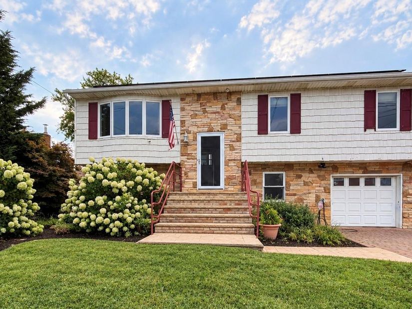 2608 Island Channel Road, Seaford NY 11783