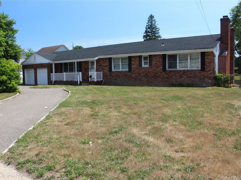 924 Fulton Street, Farmingdale NY 11735