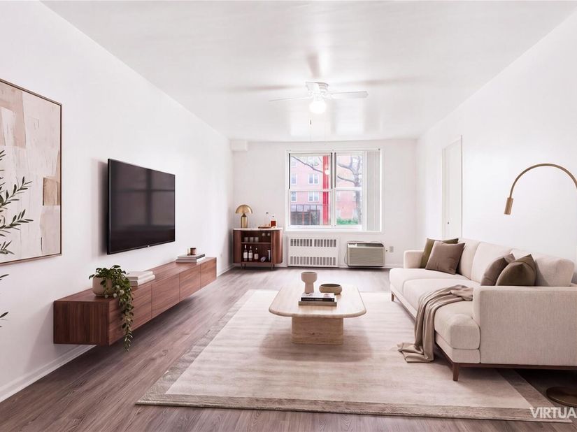 142-05 Roosevelt Avenue 206, Flushing NY 11354