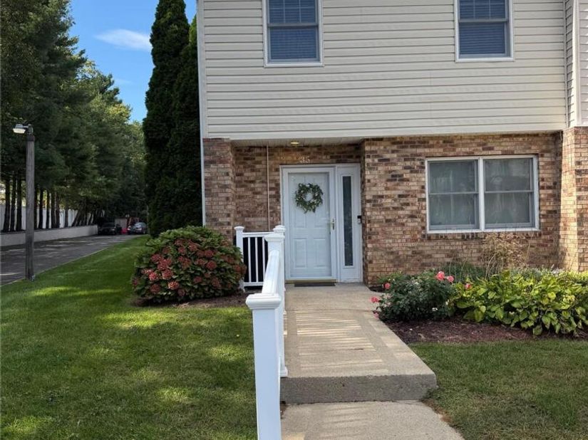 1601 Johnson Avenue 35, Elmont NY 11003