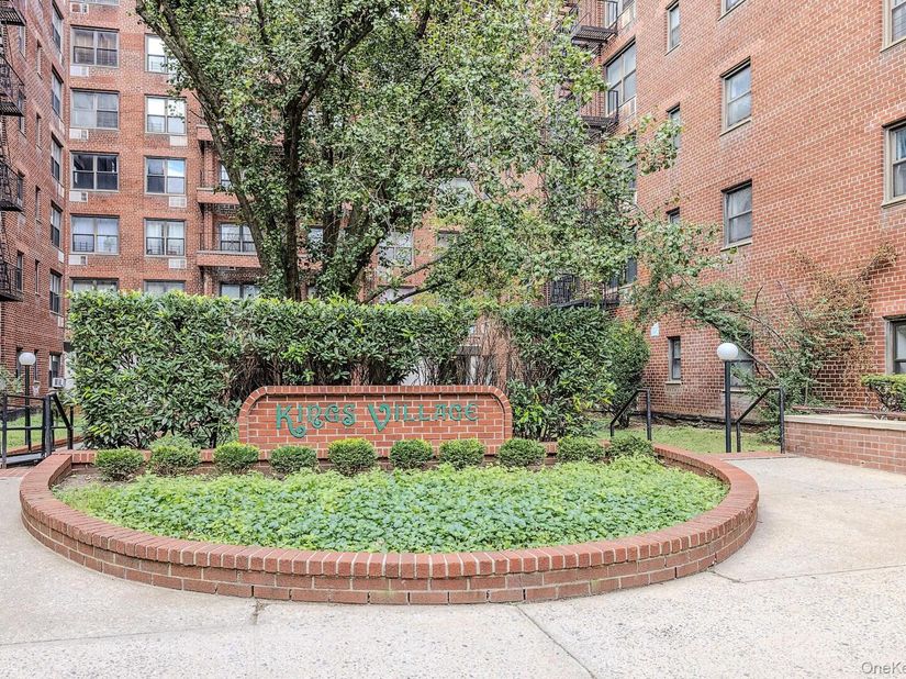 1275 E 51st Street 4L, Brooklyn NY 11234