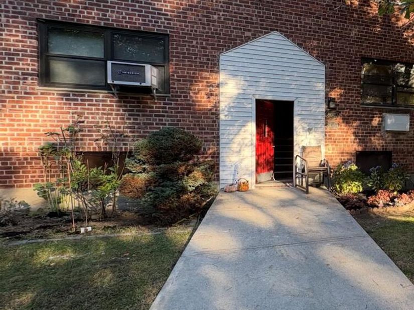 80-59 Shore Parkway 1R, Howard Beach NY 11414