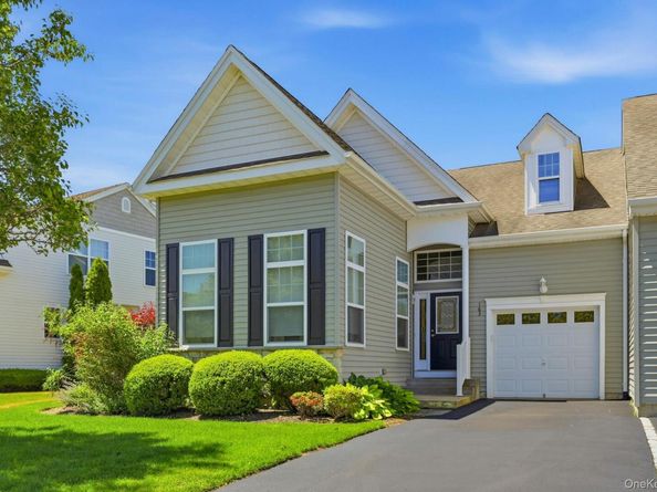 163 AUGUSTA Drive 163, Medford NY 11763