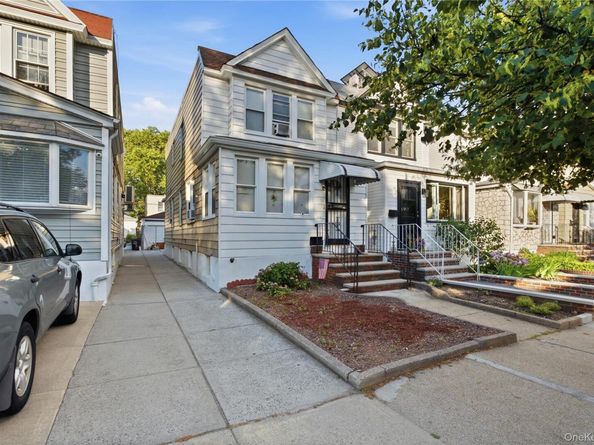 Undisclosed Address #1015477, Glendale NY 11385