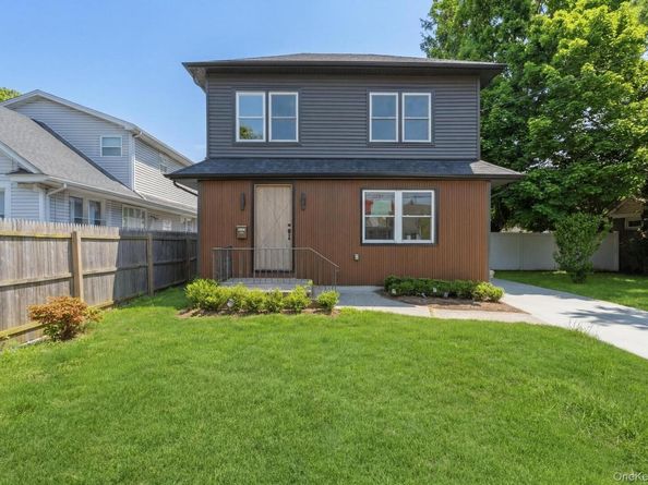 2532 Washington Avenue, Oceanside NY 11572