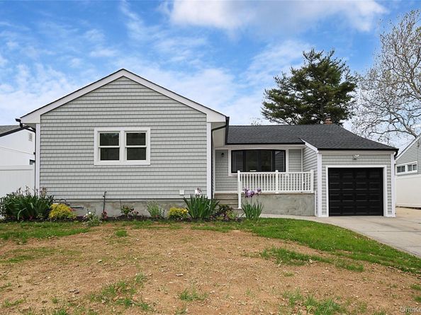 224 Hungry Harbor Road, Valley Stream NY 11581