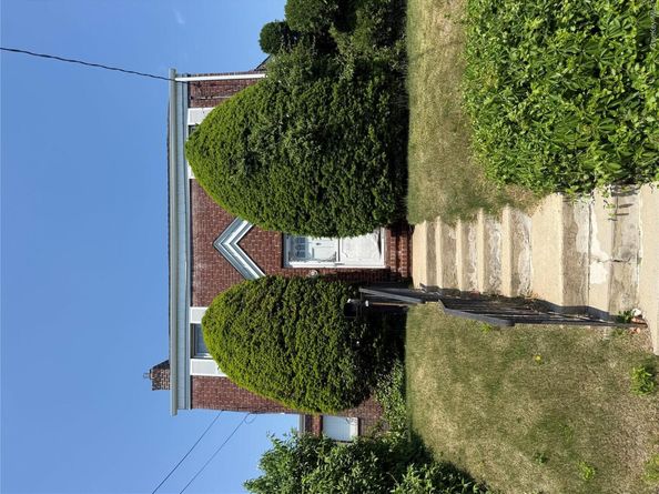 201 15 26th Avenue, Bayside NY 11360