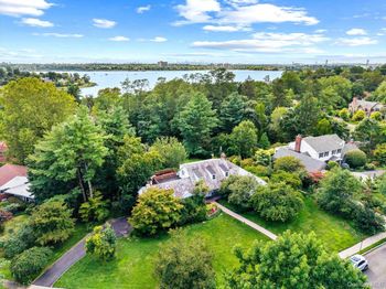 10 Vista Drive