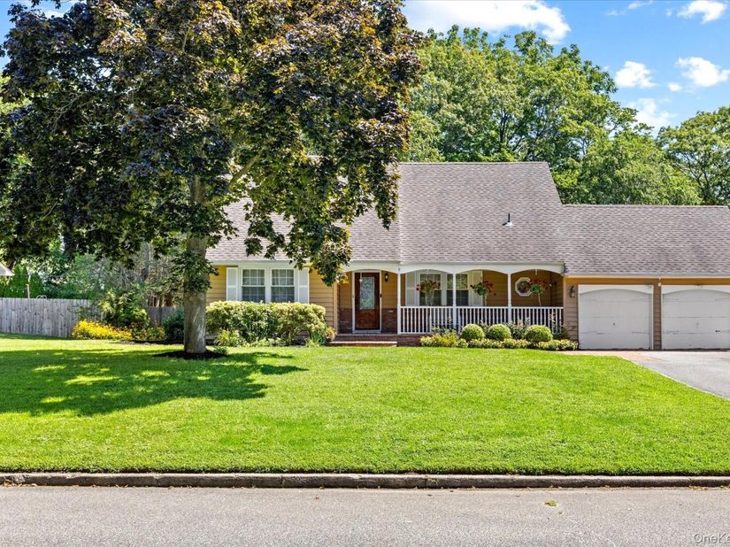 9 Charlemagne Drive, Nesconset NY 11767