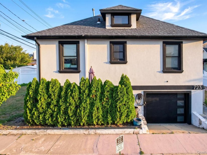 723 W Olive Street, Long Beach NY 11561