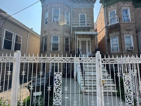 1055 Virginia Avenue, Bronx NY 10472