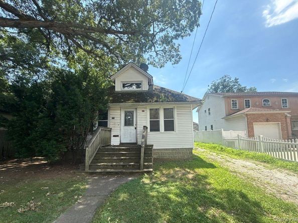 578 Seaman Avenue, Baldwin NY 11510
