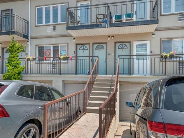 208 Beach 124th Street 6, Far Rockaway NY 11694