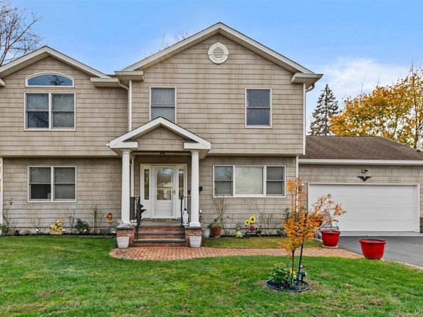 2 Smith Street, Deer Park NY 11729