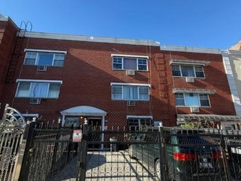 827 Longfellow Avenue