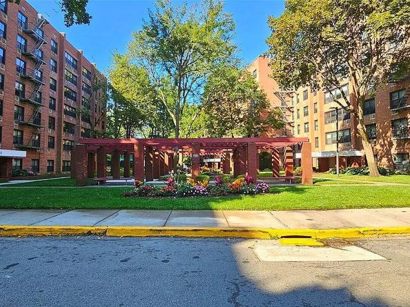 75-24 Bell Blvd. LD, Oakland Gardens NY 11364