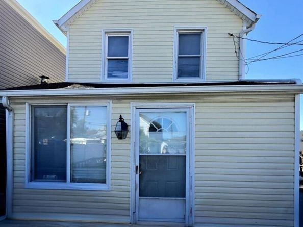 5 Bayview Avenue, Howard Beach NY 11414