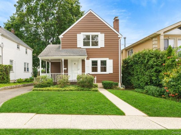 72 Park Avenue, Port Washington NY 11050
