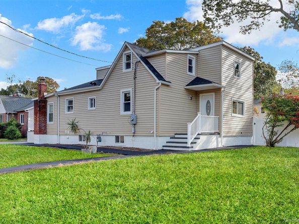 239 Bayview Avenue, East Patchogue NY 11772