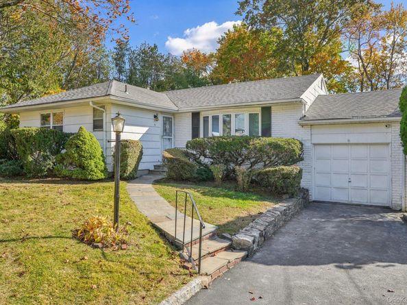 71 Dora Lane, New Rochelle NY 10804