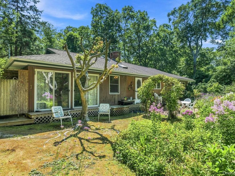 50 Barnes Hole Road, East Hampton NY 11937
