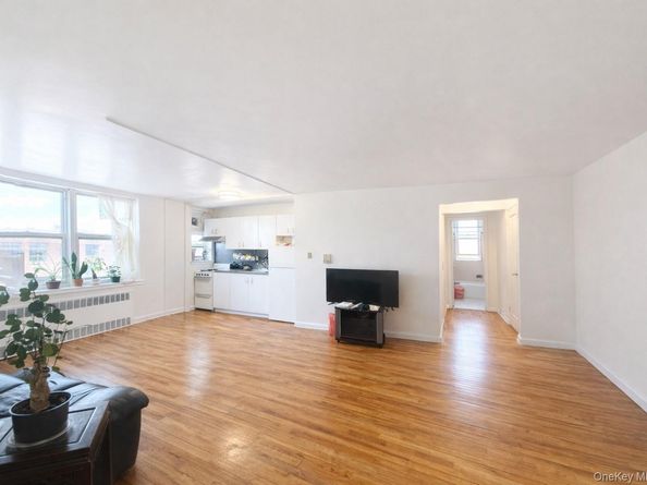 14444 41st Avenue 6, Flushing NY 11355