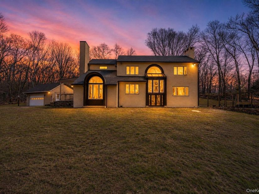 17 Highview Road, Pound Ridge NY 10576