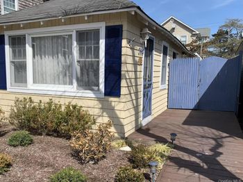 298 Cottage Walk