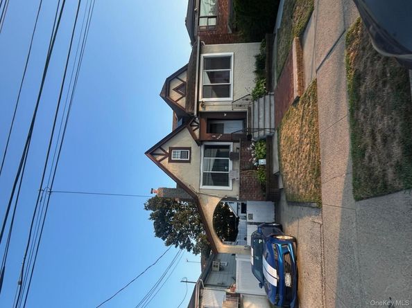 96-10 158th Avenue, Howard Beach NY 11414