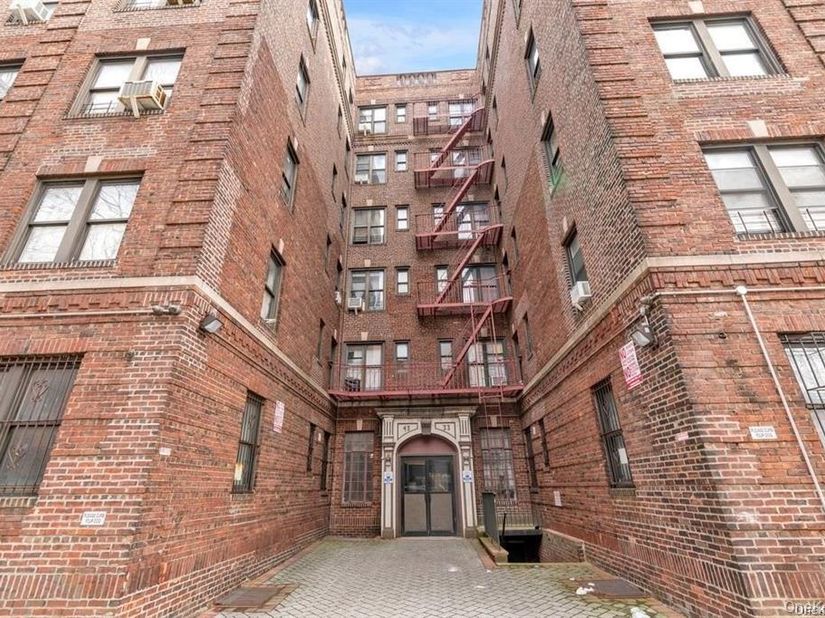 4333 48th Street 1A, Sunnyside NY 11104