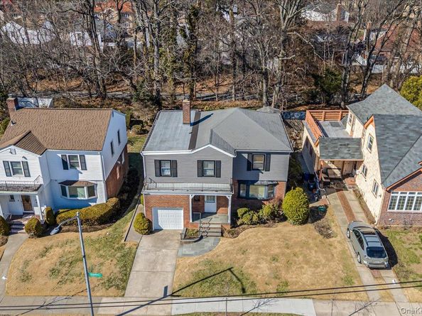 217-53 Kingsbury Avenue, Oakland Gardens NY 11364