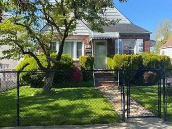 219-43 113th Avenue, Queens Village NY 11429