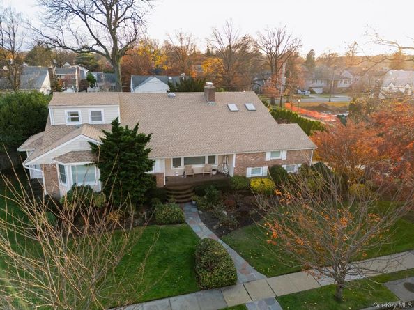 58 Allen Road, Rockville Centre NY 11570
