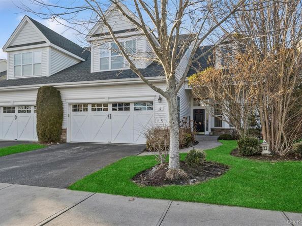 6 Ovation Place, Eastport NY 11941