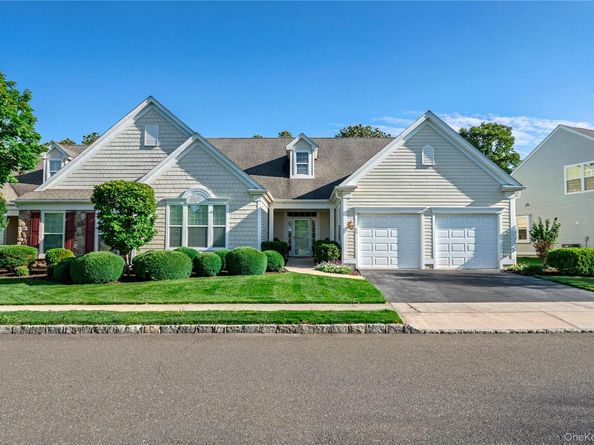 39 Kimberly Drive 39, Westhampton NY 11977