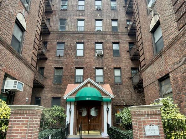 35-40 82 Street 6C, Jackson Heights NY 11372
