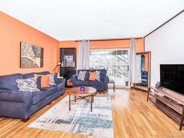 4345 Baychester Avenue, Bronx NY 10466