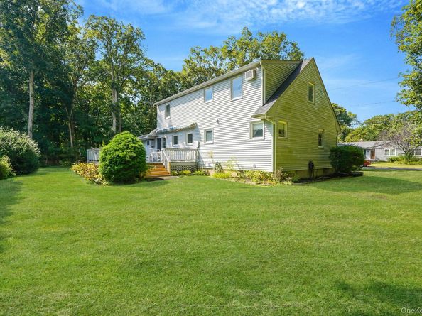 123 Parkside Avenue, Miller Place NY 11764