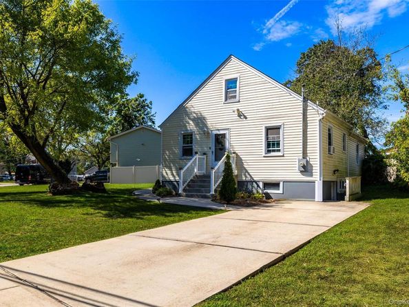 49 Elizabeth Street, Roosevelt NY 11575