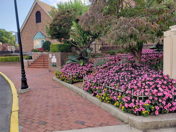 1230 Estate Lane Lane 2, Bayside NY 11360