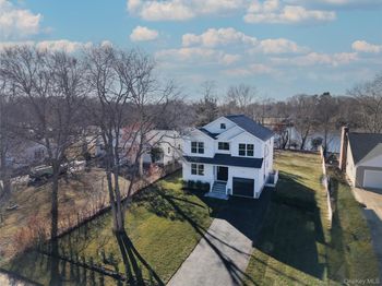 909 Ostrander Avenue