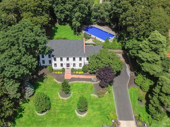 9 Maureen Drive, Mount Sinai NY 11766