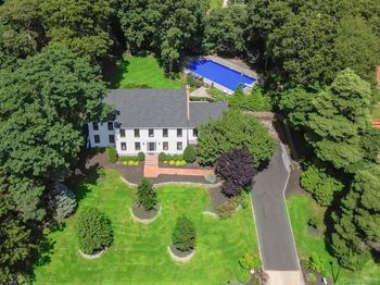 9 Maureen Drive