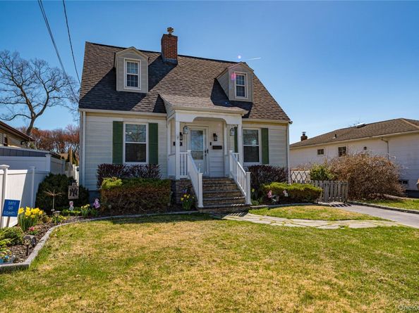 630 Oak Neck Road, West Islip NY 11795