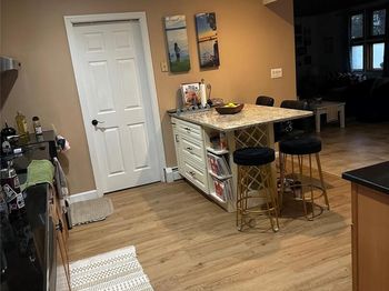 19 Bridle Path
