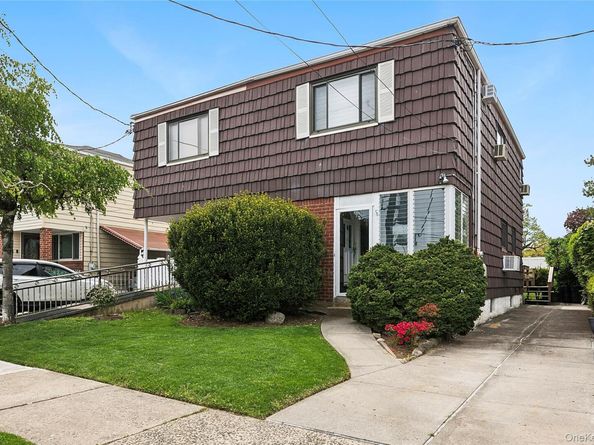 6422 136th Street, Flushing NY 11367