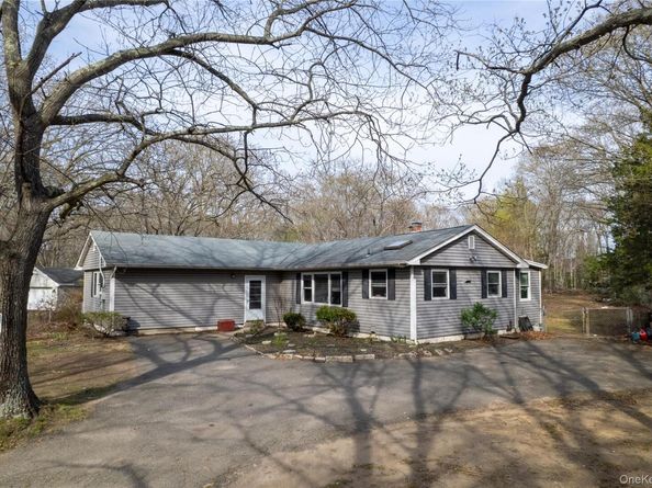 149 Miller Place Road, Miller Place NY 11764