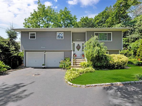 11 Margaret Lane, Huntington NY 11743