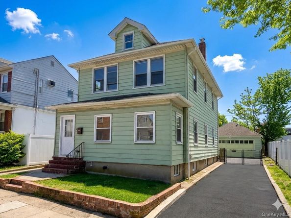 4 Davis Avenue, Port Washington NY 11050