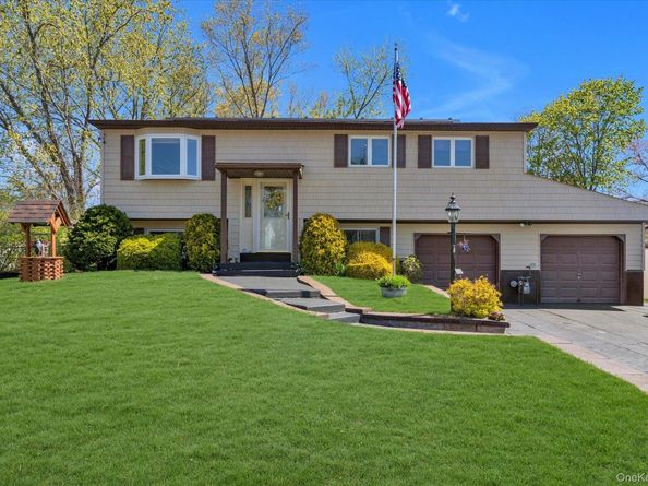 25 Deville Drive, Selden NY 11784